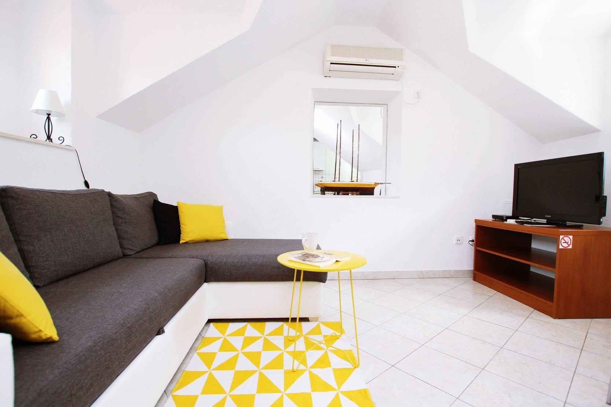 Guest house Ivanka 3*